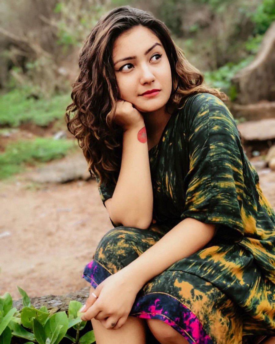 Aashika Bhatia Wiki, Age, Family, Serial, Movies, Biography - Breezemasti Aashika Bhatia Wiki, Age, Family, Serial, Movies, Biography - Breezemasti