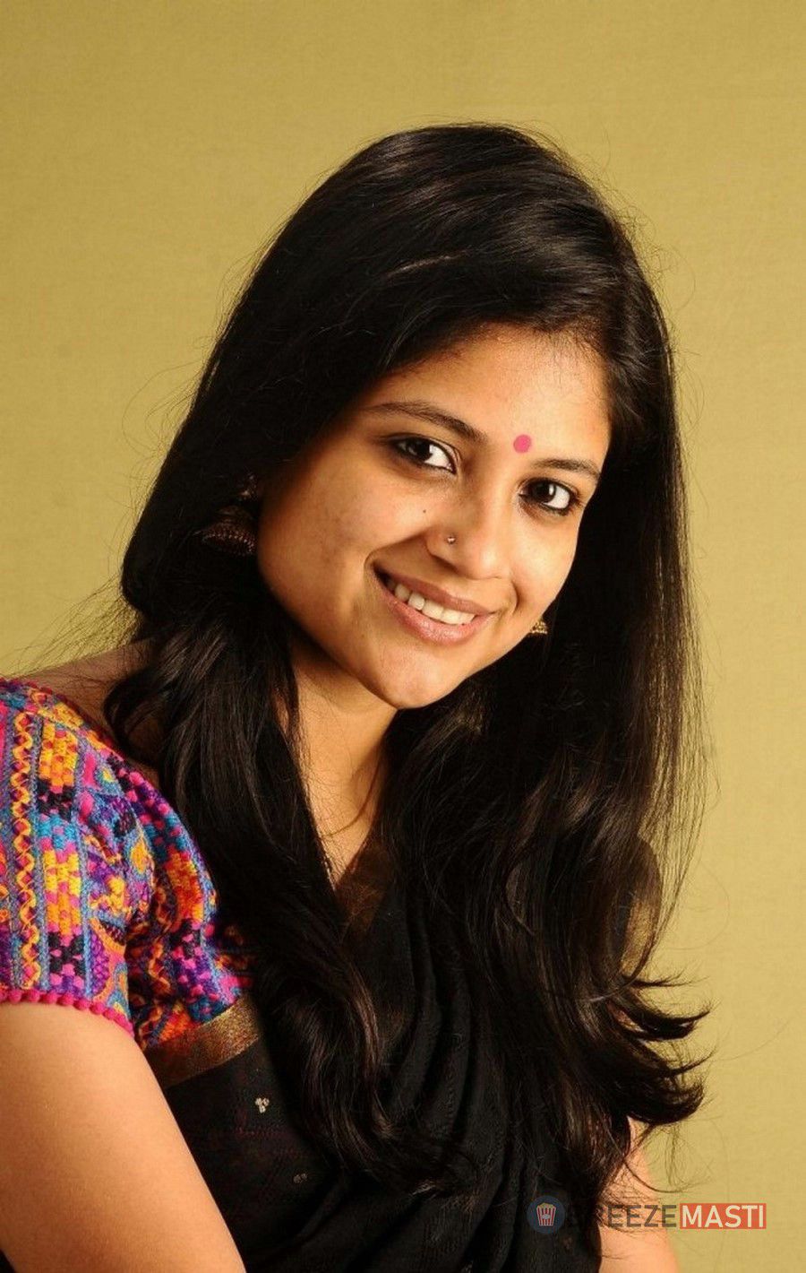 Aditi Balan Actress Photos (5)