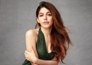 Alaya Furniturewala Biography Age Family Movies List Wiki