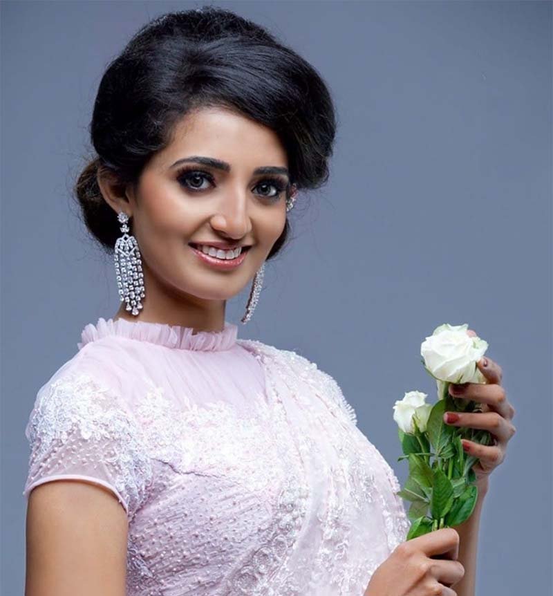 Angel Thomas (model) Biography, Age, Family, Movies, Bigg Boss, Wiki