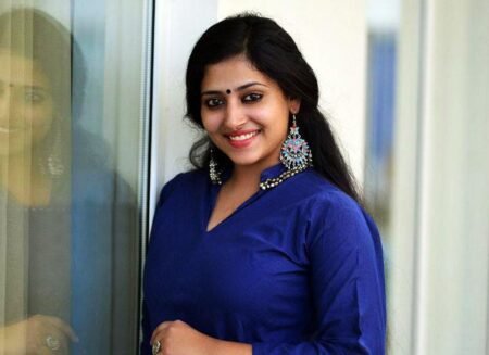 Anu Sithara Age, Husband, Family, Movies, Biography Anu Sithara Wiki, Age Husband Family Movies Photos