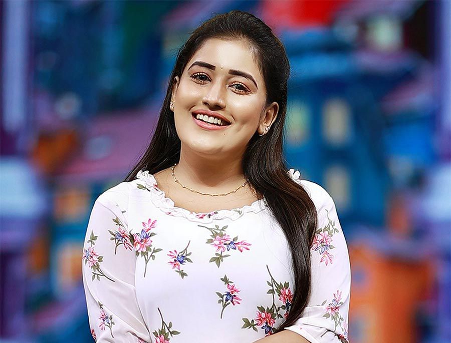 Anumol RS (Anukutty) Wiki, Age, Family, Husband, Serial, Biography -  Breezemasti