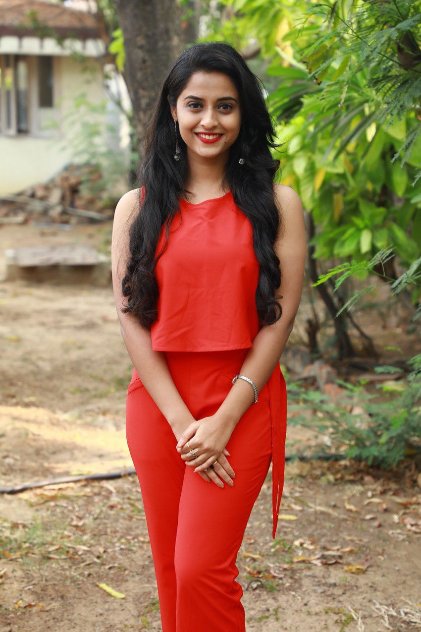 Arthana Binu Actress Images