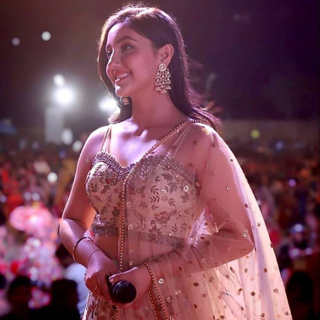 Ashnoor Kaur Biography, Wiki, Age, Parents, Serials, Movies - BREEZEMASTI