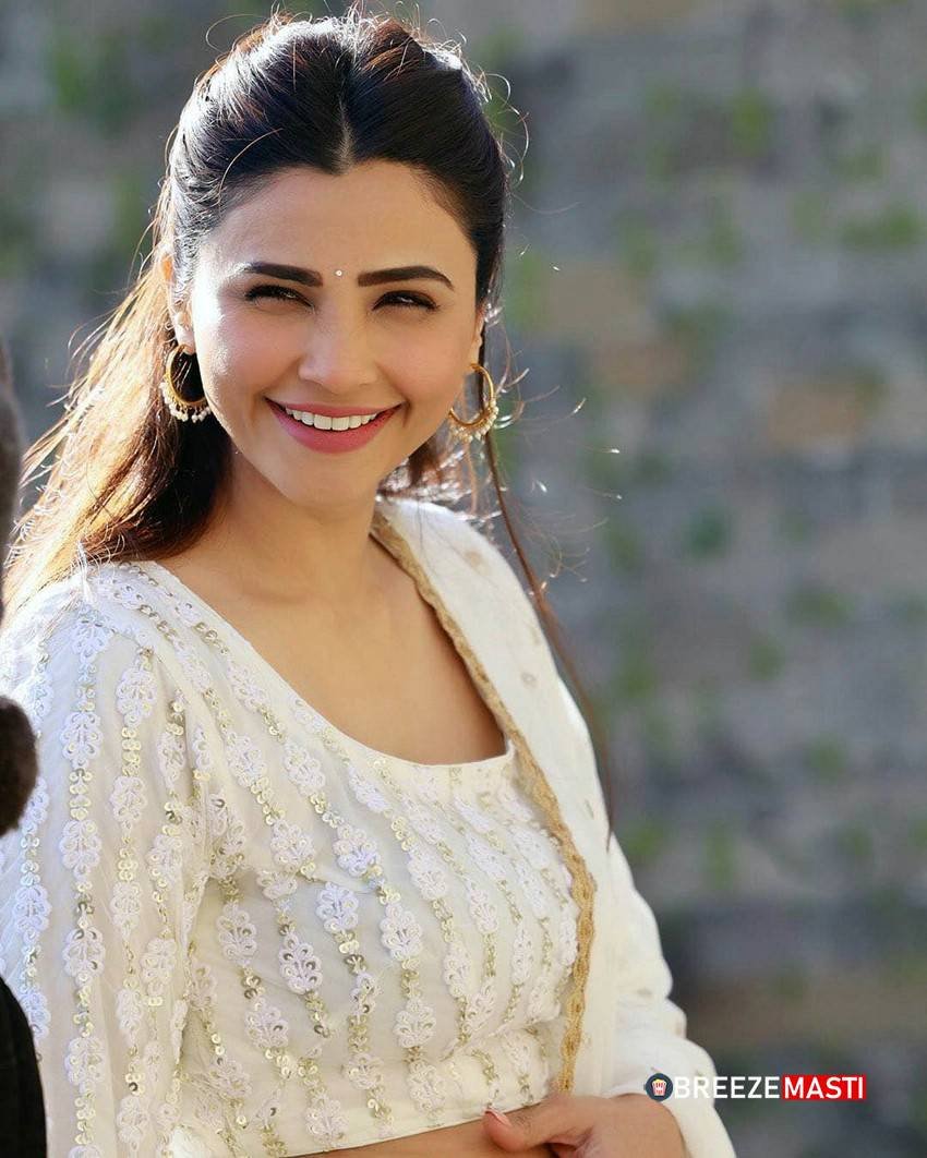 Daisy Shah Age, Family, Wiki, Husband, Movies, Biography BREEZEMASTI