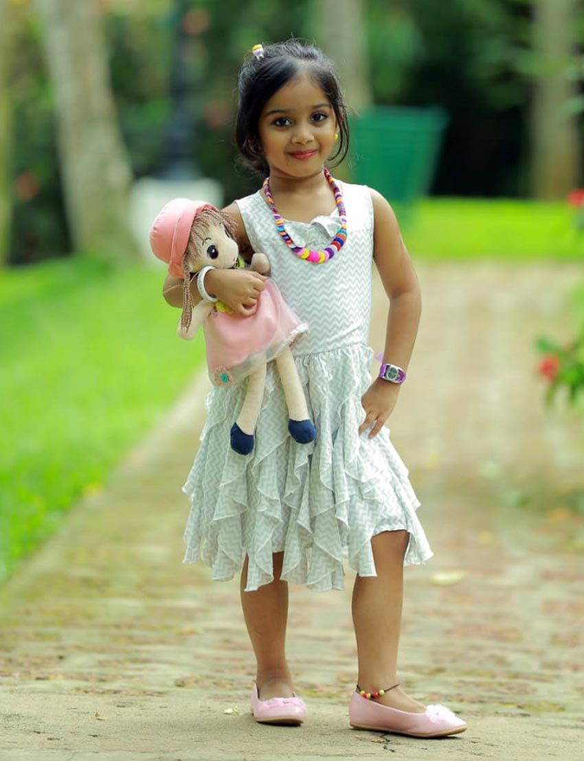 Deva Nandha Child Actress Images