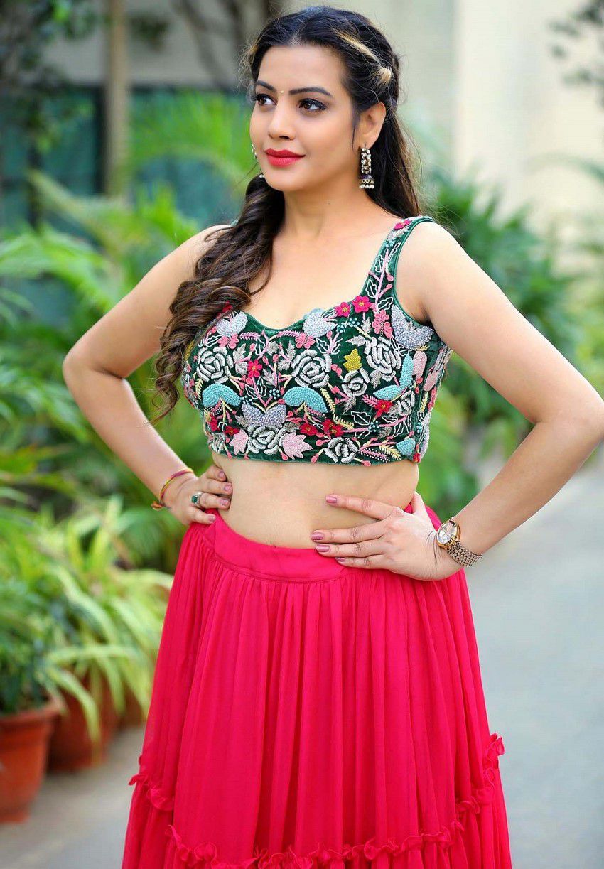 Diksha Panth Actress Images
