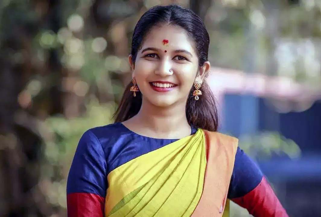 Juhi Rustagi Wiki, Age, Family, Husband, Serial, Biography