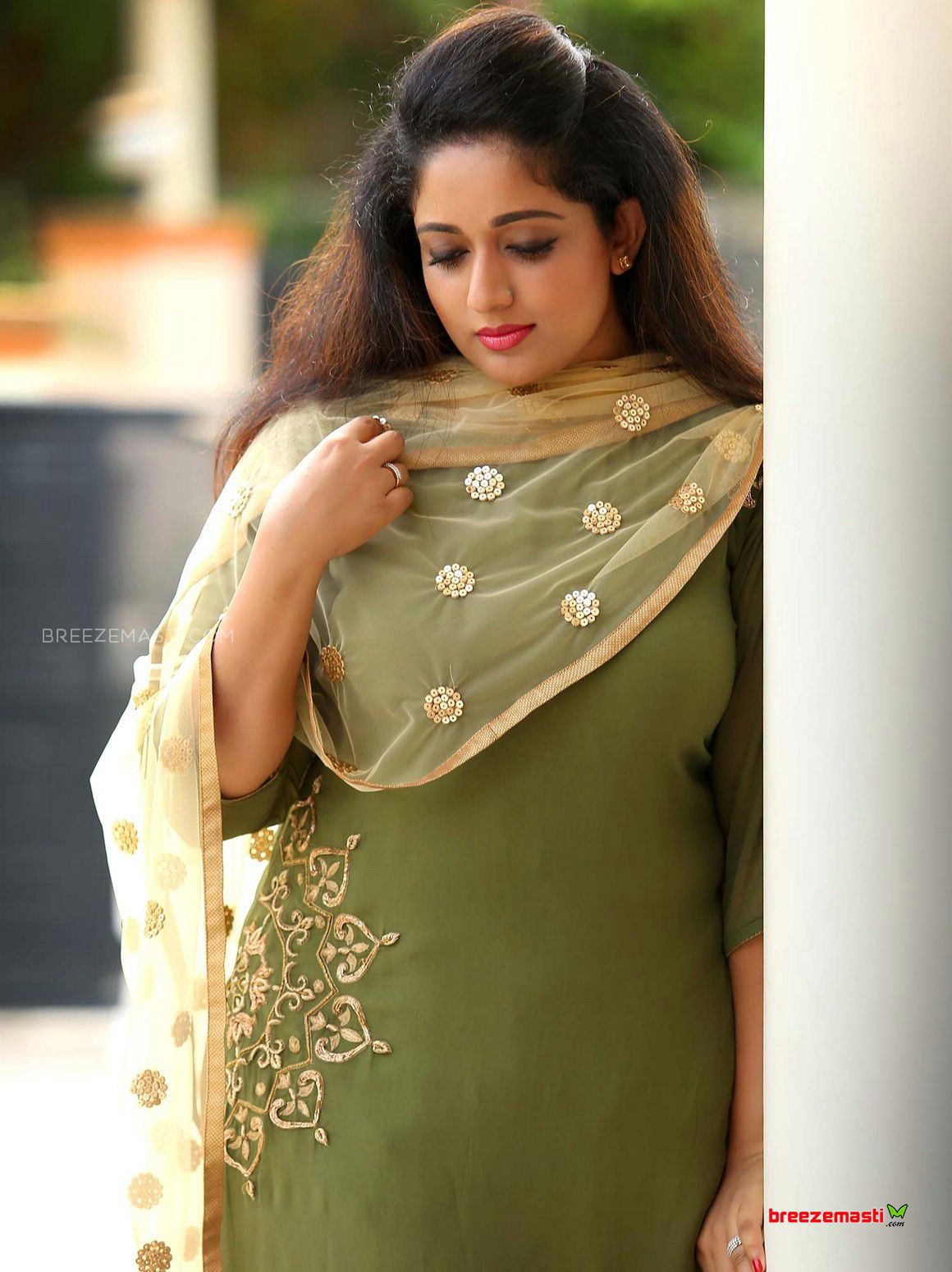 Kavya Madhavan In Salwar Suit Hd Photos