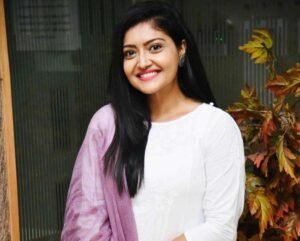 Kruttika Ravindra Age, Family, Husband, Movies, Biography