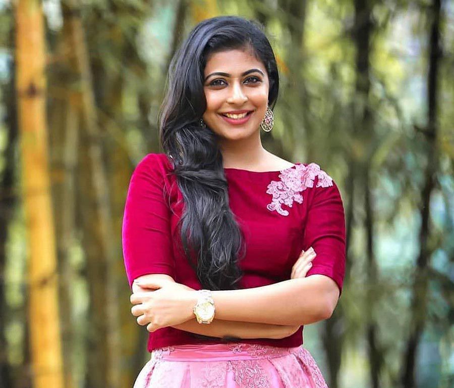 Leona Lishoy Malayalam Actress Images (2)