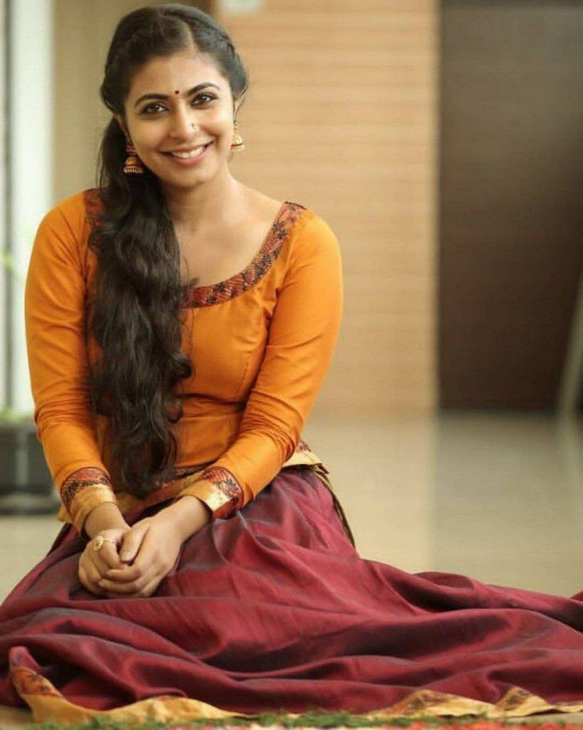 Leona Lishoy Malayalam Actress Images (3)