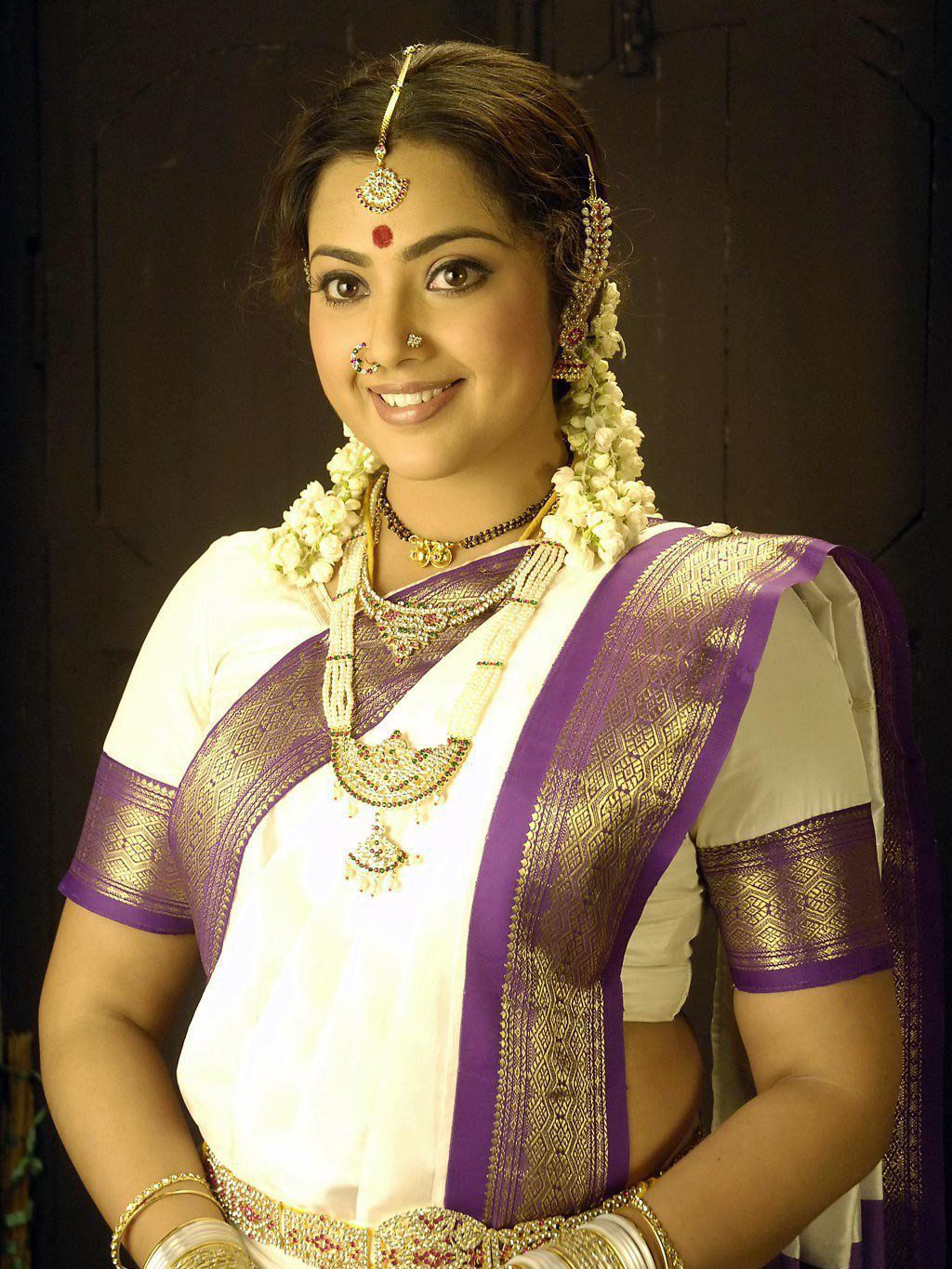 Malayalam Actress Meena Photos (2)