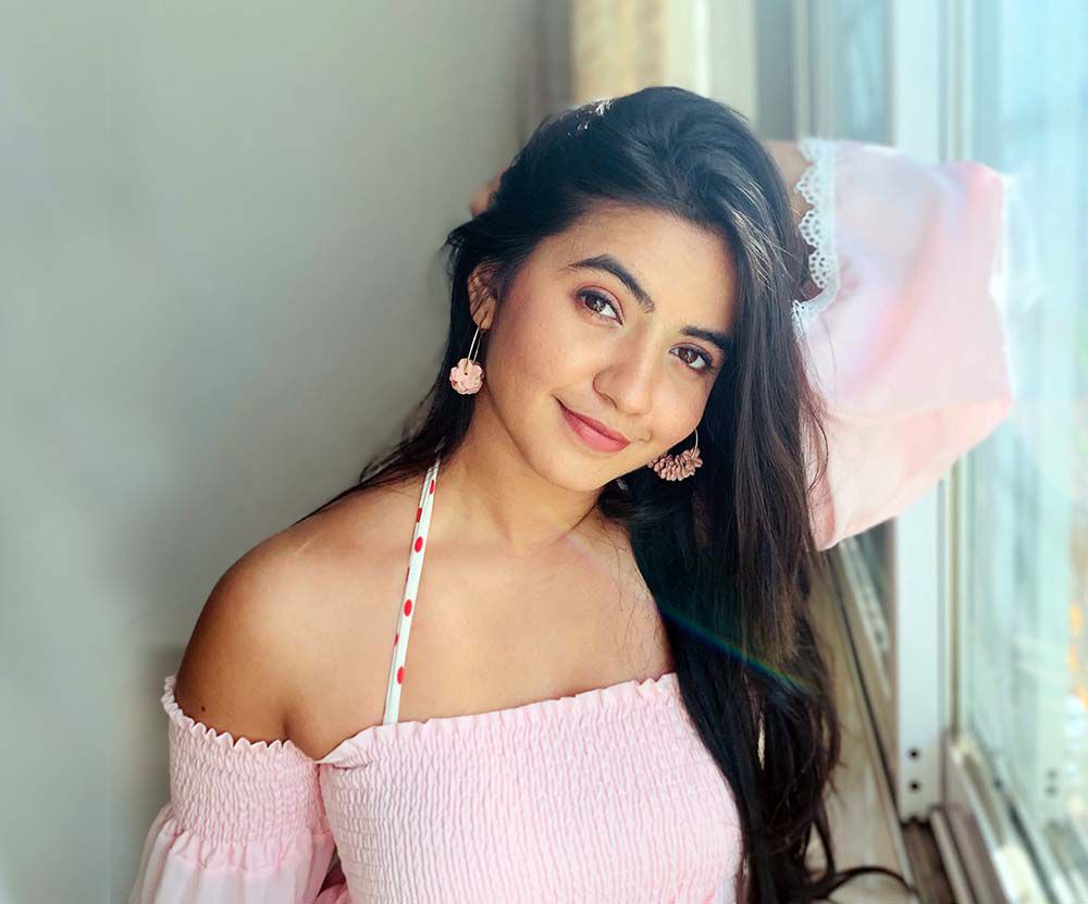 Meera Deosthale Age, Family, Husband, Serials, Biography