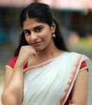 Nayanthara Chakravarthy Biography Wiki Movies Age Family