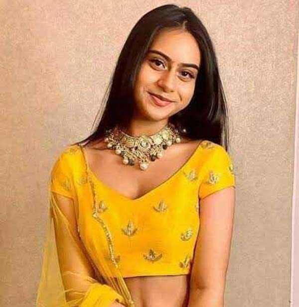 Nysa Devgan Age, Family, Boyfriend, Affairs, News, Biography BREEZEMASTI