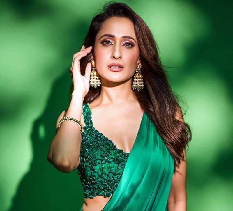 Pragya Jaiswal Age, Family, Husband, Net Worth, Movies, Biography