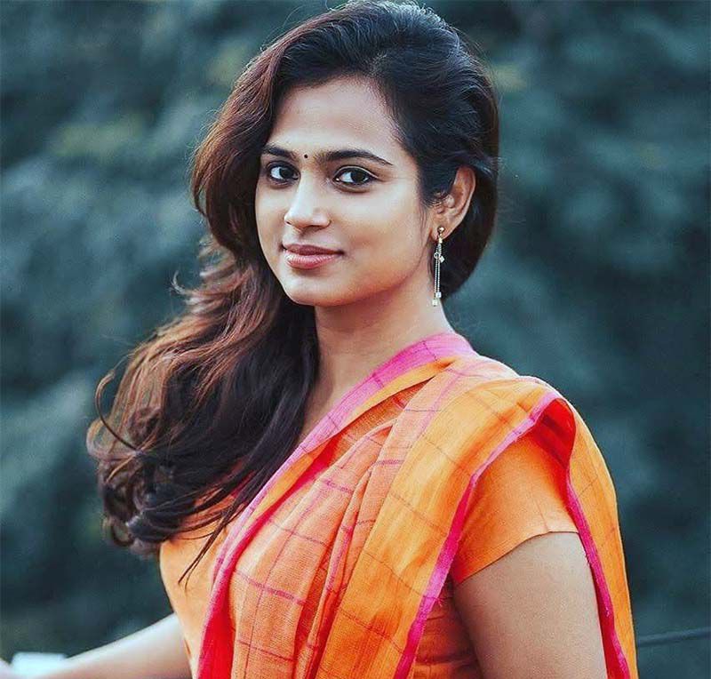 Ramya Pandian (actress) Biography, Age, Family, Husband, Wiki