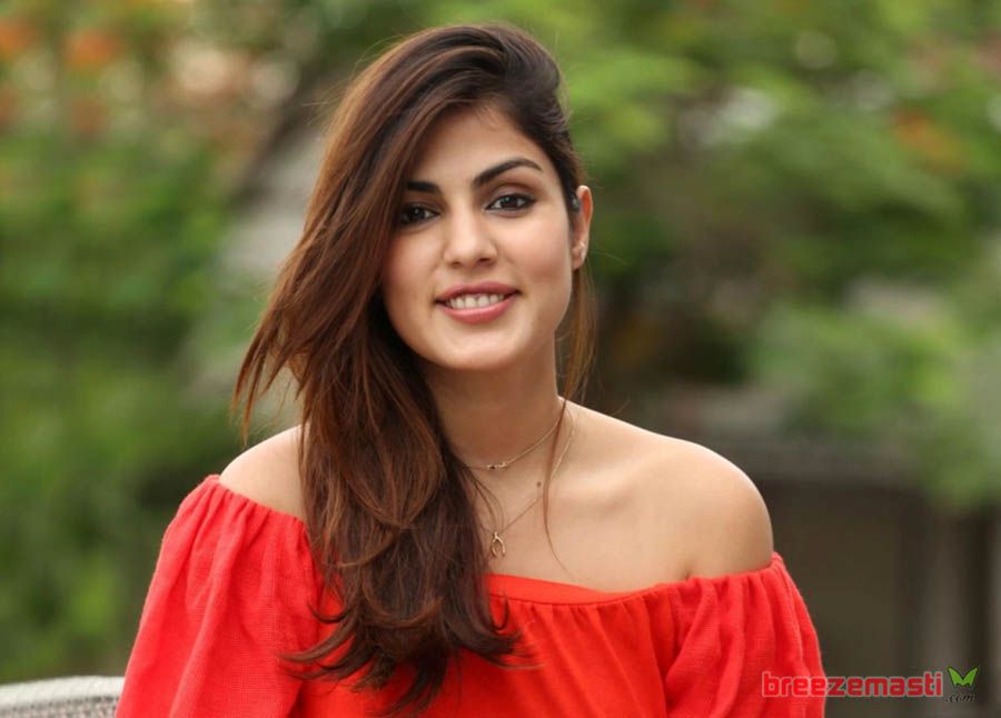 Rhea Chakraborty Biography Wiki Movies Photos