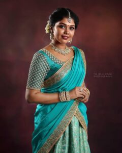 Riythvika (Tamil Actress) Age, Family, Husband, Movies, Biography ...