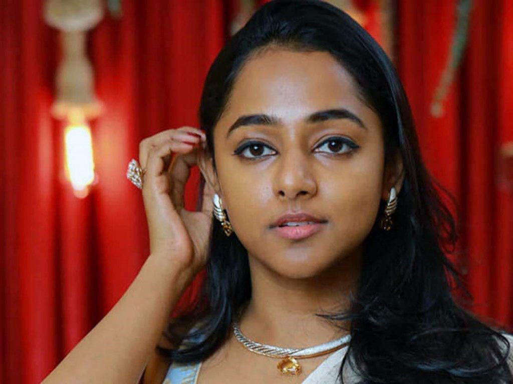 Santhy Balachandran Biography Age Family Movies Photos Wiki