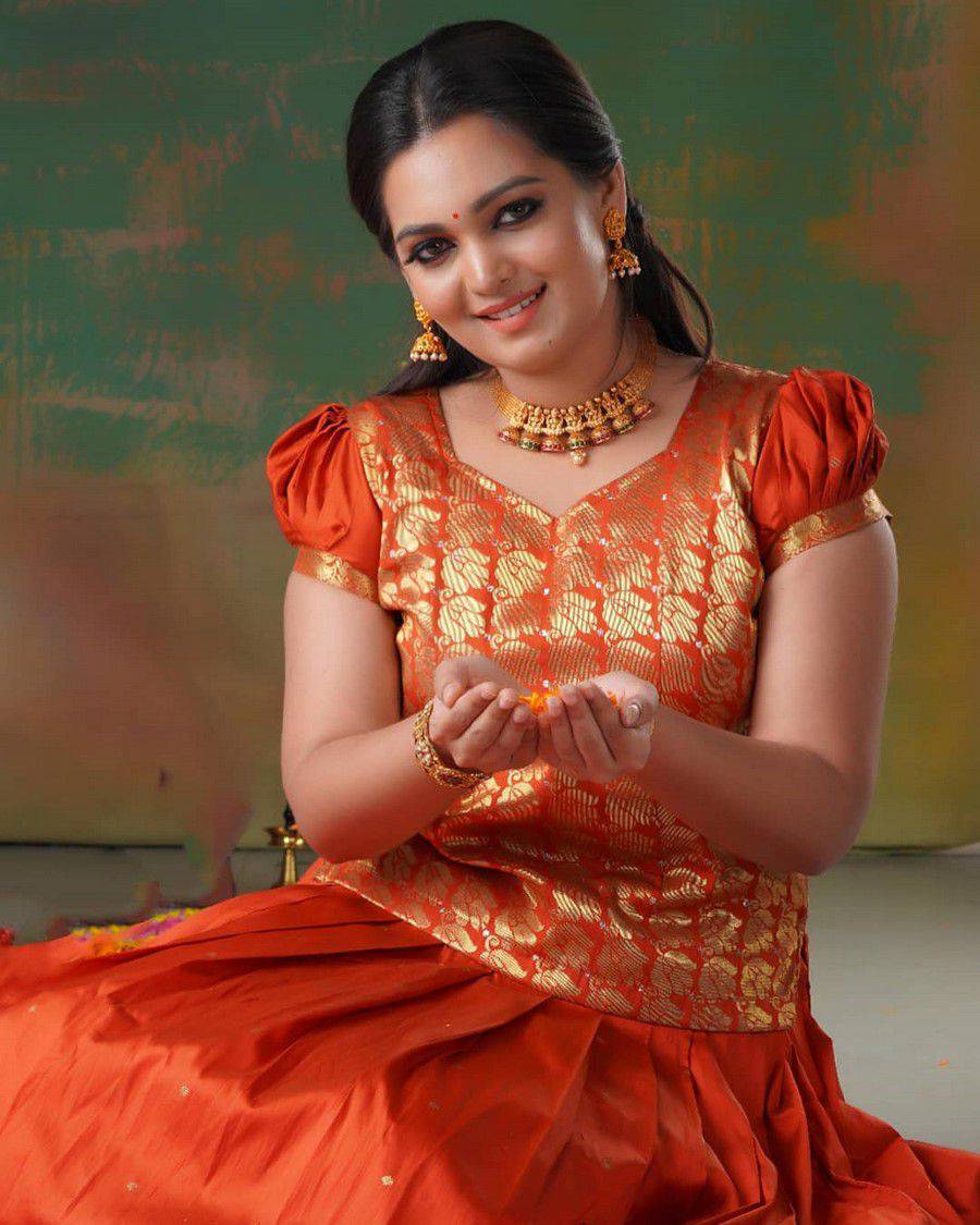 Sanuja Somanath Actress Photos
