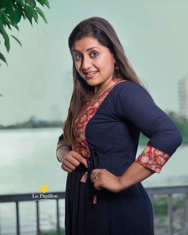 Sarayu Mohan Actress Photos