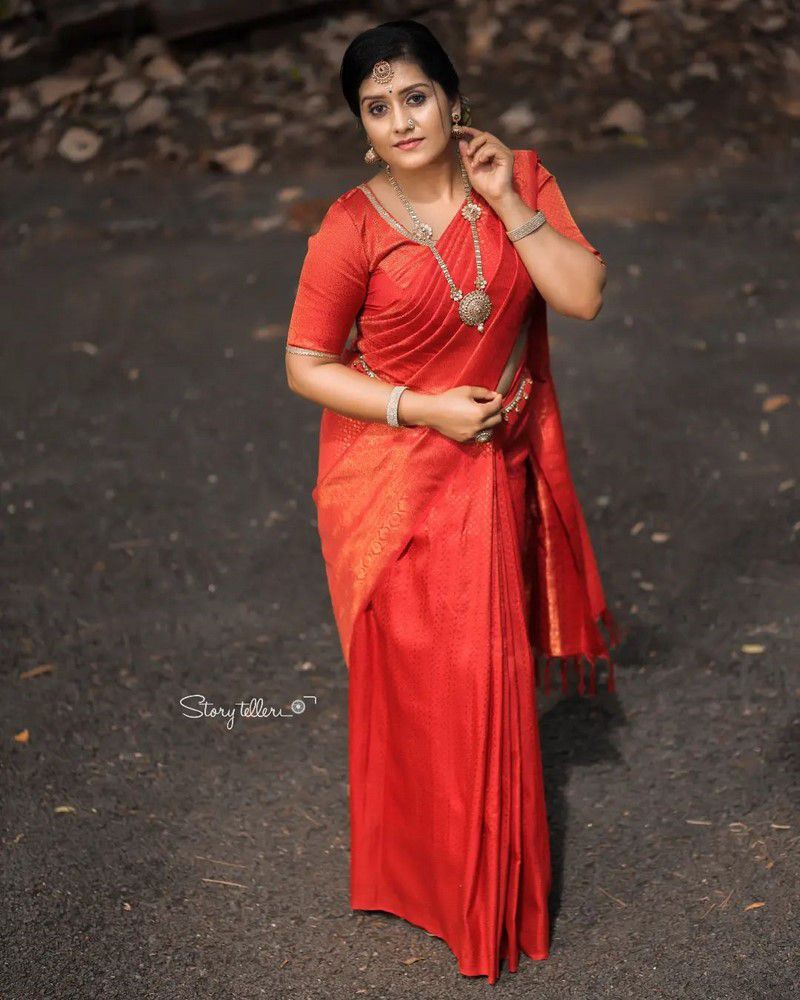 Sarayu Mohan Actress Photoshoot