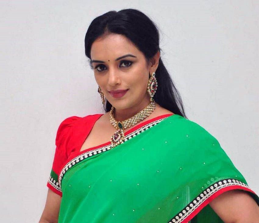 Shweta Menon Wiki, Family, Height, Husband, Movies, Biography