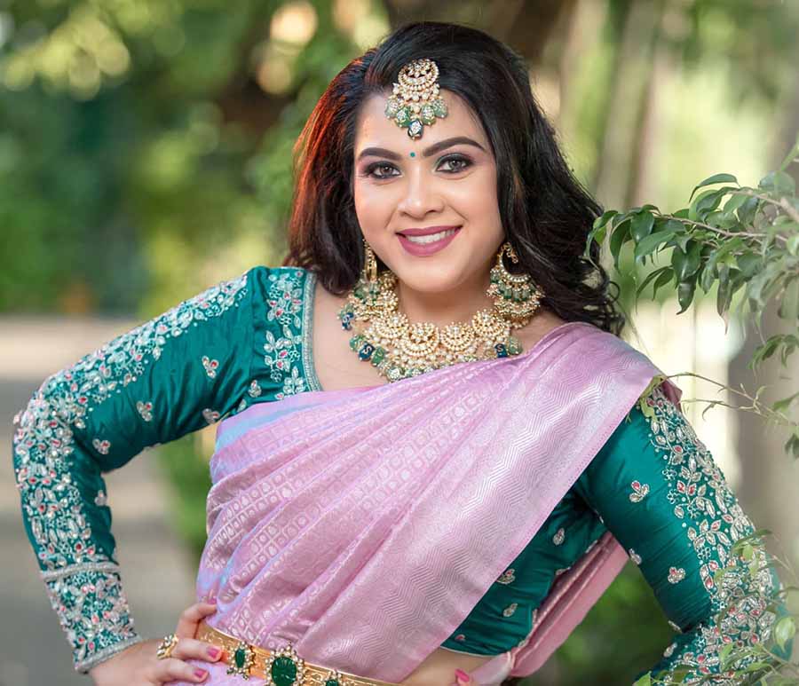 Shwetha Bandekar Age, Family, Husband, Movies, Biography - BREEZEMASTI