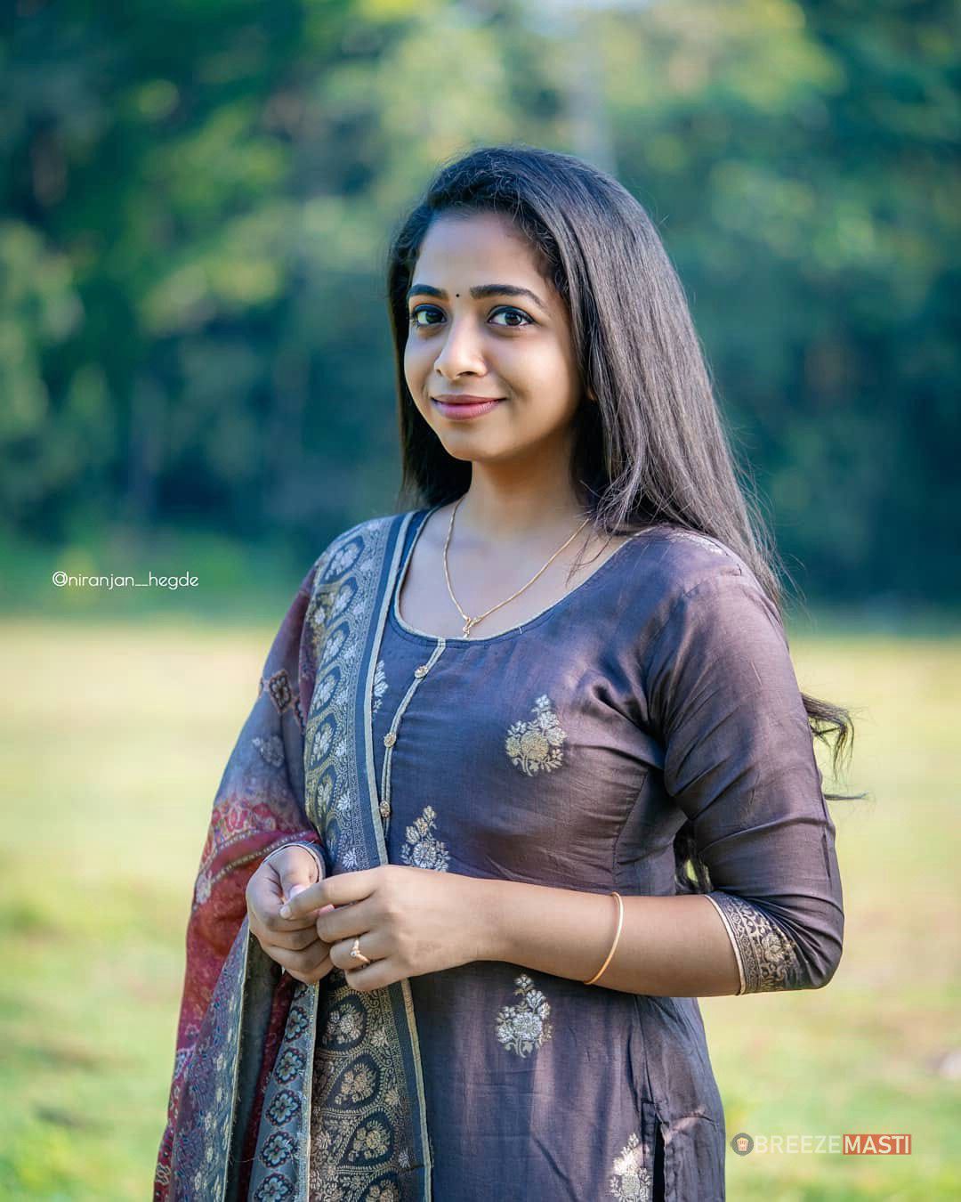 Sneha Babu Actress Images