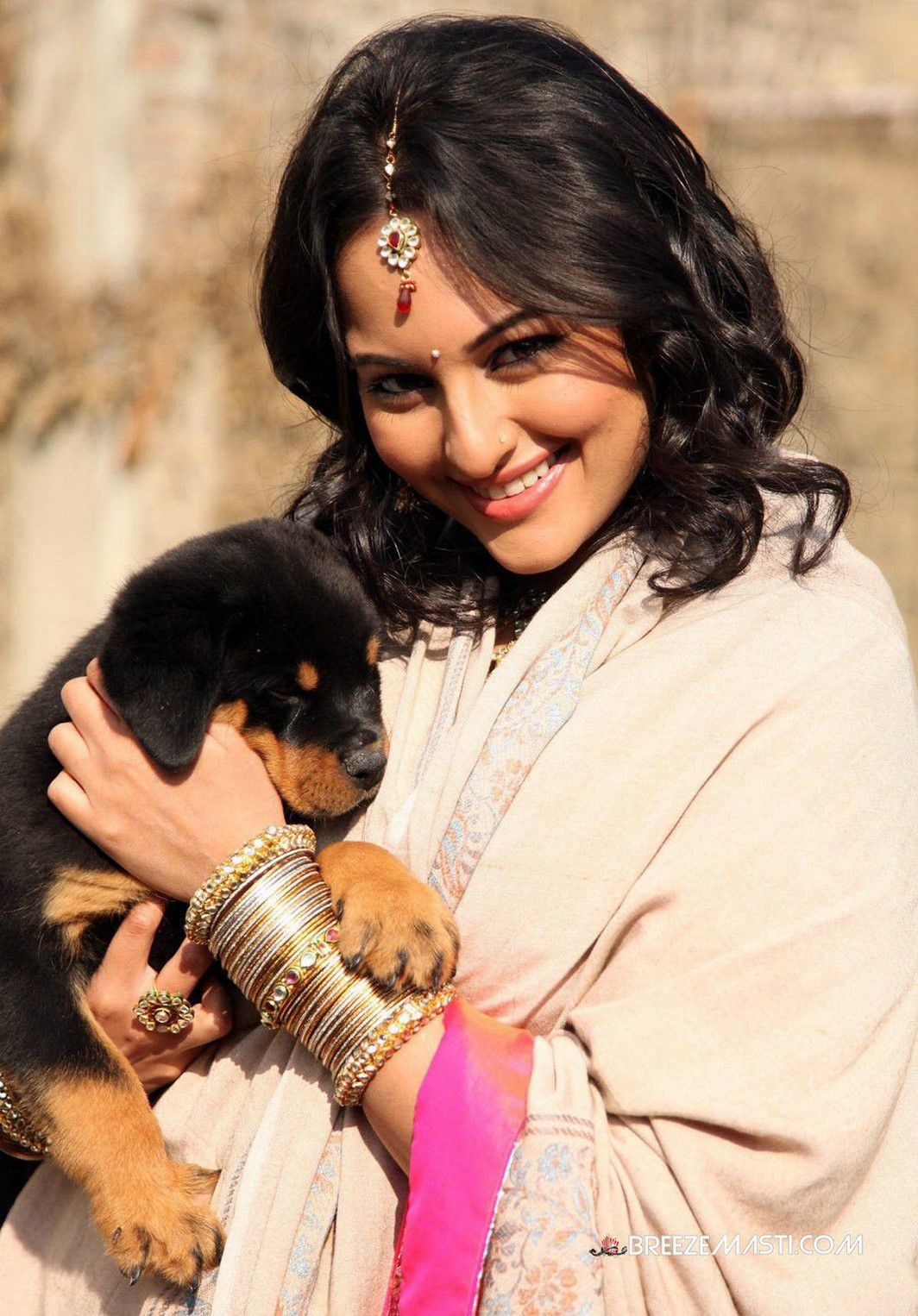 Sonakshi Sinha Indian Actress Photos