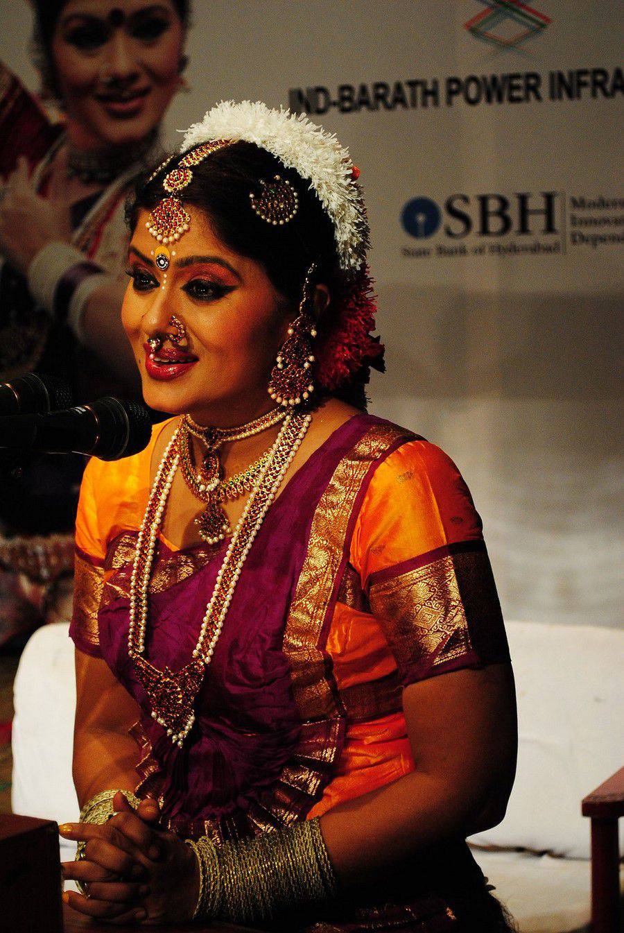 about sudha chandran biography in english