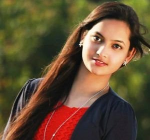 Tamanna Vyas Wiki, Age, Family, Biography, Movies & More