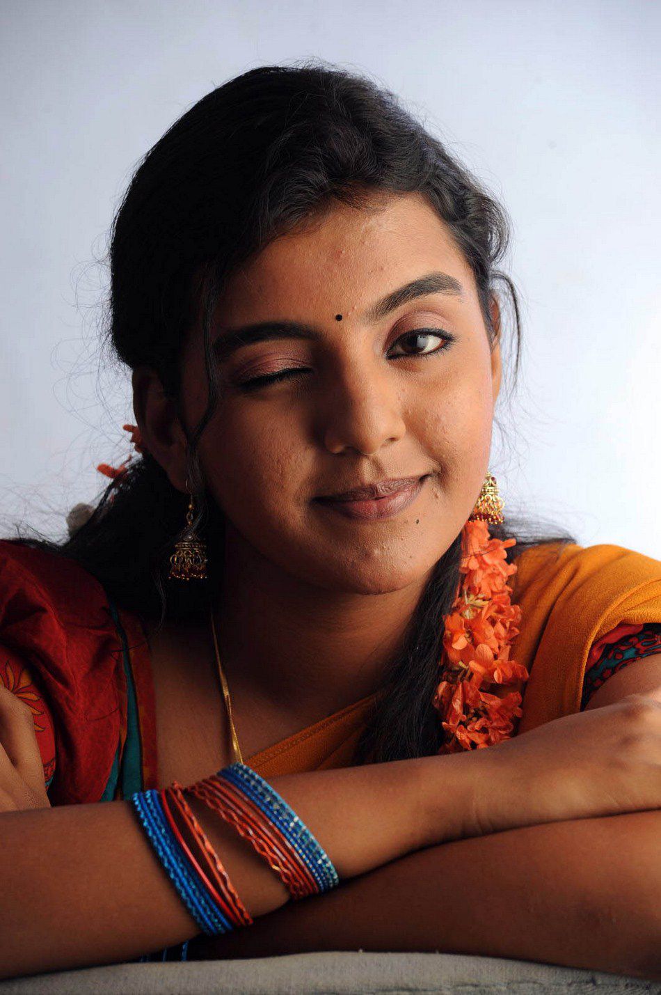 Tamil Actress Divya Nagesh Photos 1