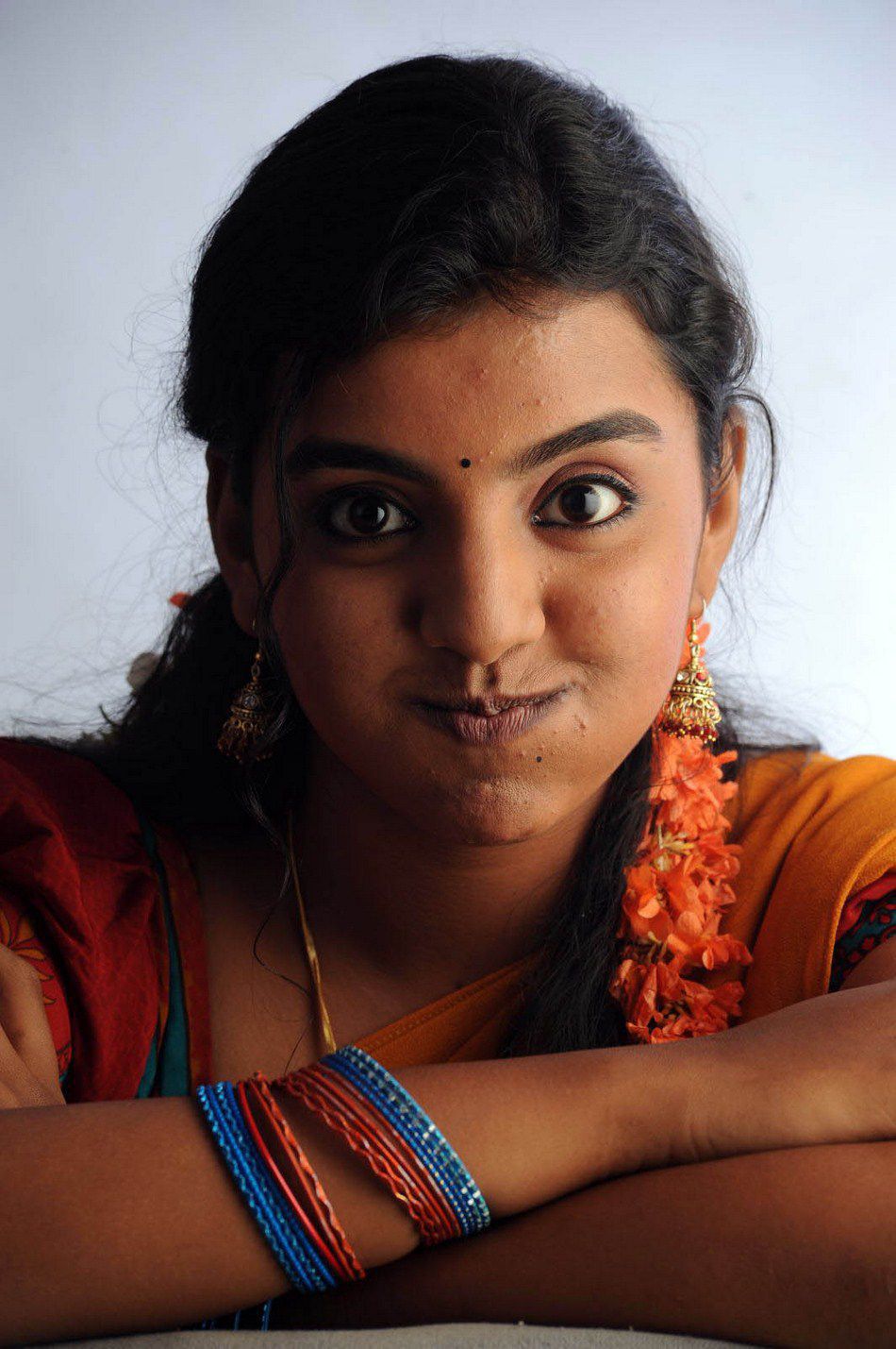 Tamil Actress Divya Nagesh Photos 10