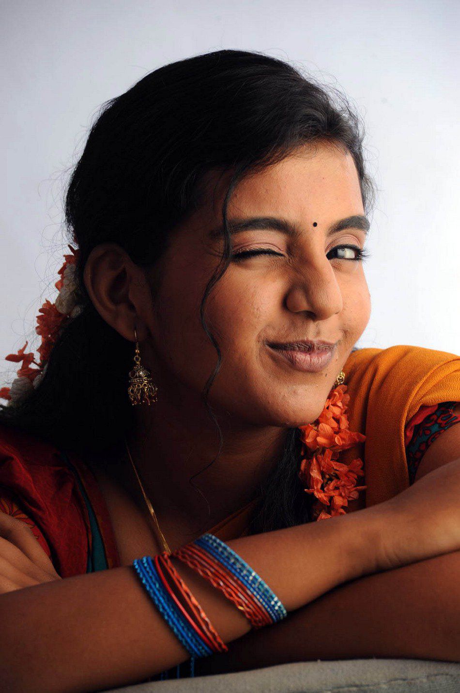 Tamil Actress Divya Nagesh Photos 9