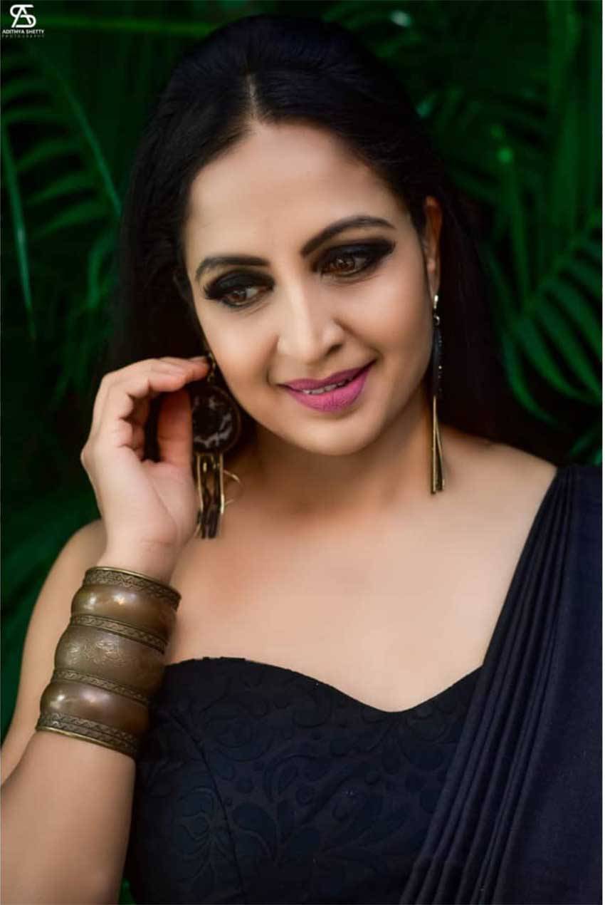 Yamuna Srinidhi Kannada Actress Photoshoot