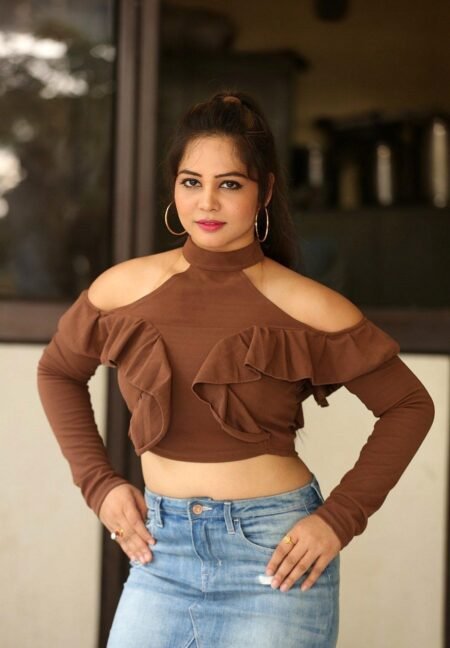 Zaara Khan Glam Pics
